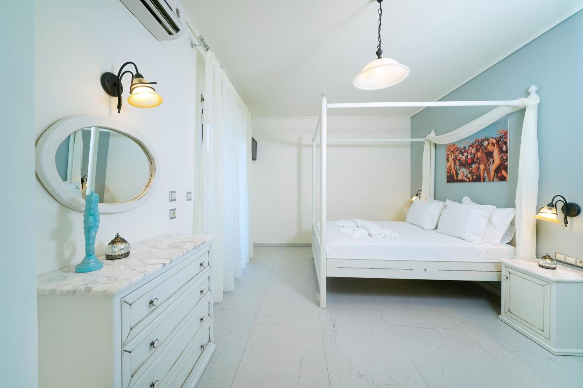 Lobelia Luxury Suites Chrysi Ammoudia Exterior photo