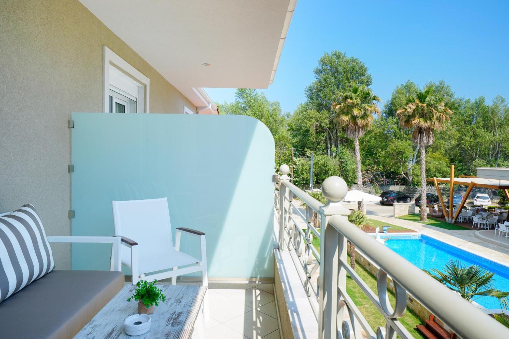Lobelia Luxury Suites Chrysi Ammoudia Exterior photo
