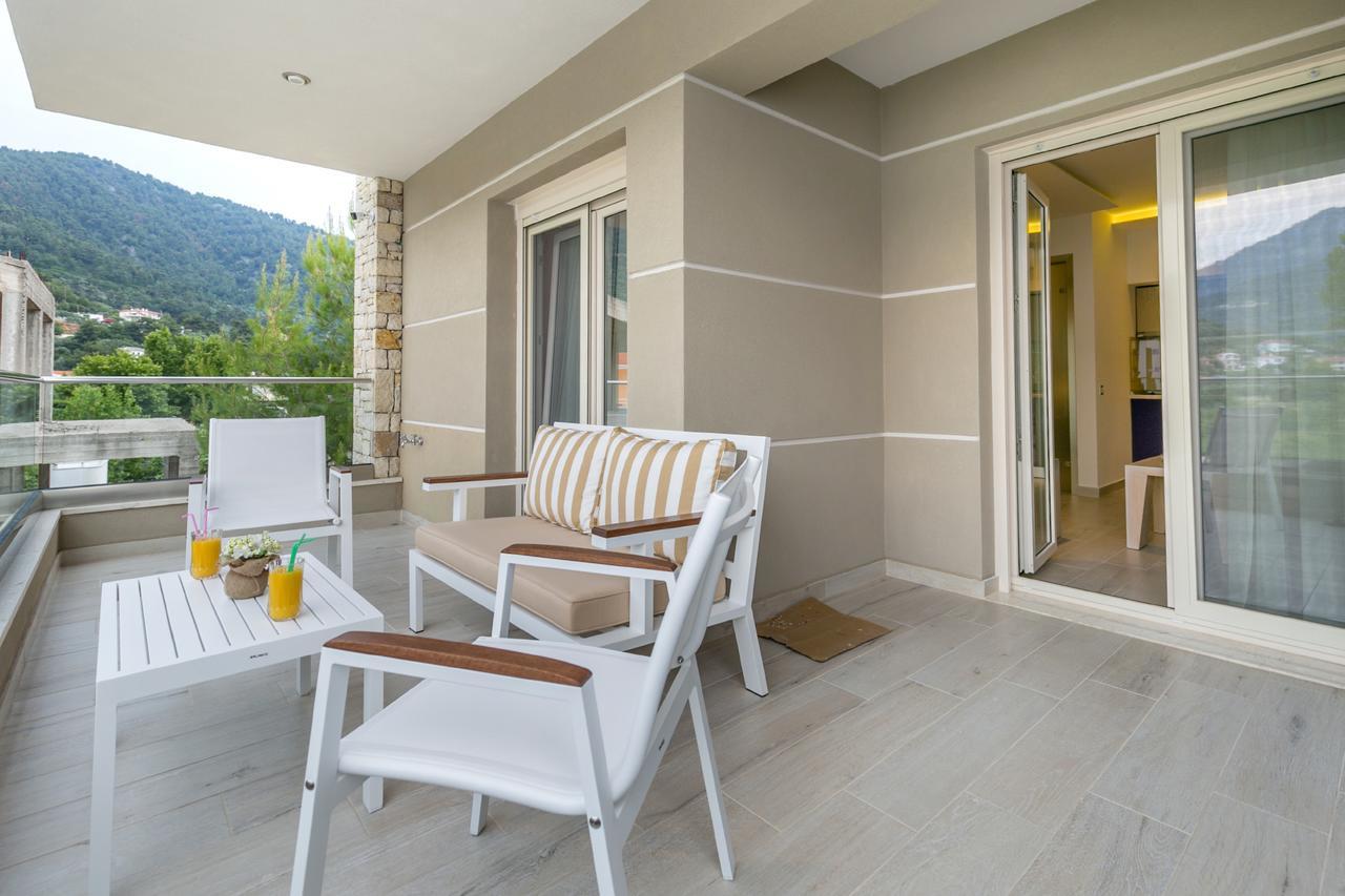 Lobelia Luxury Suites Chrysi Ammoudia Exterior photo